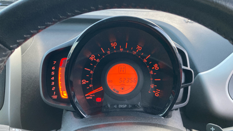 Toyota Aygo 1.0 VVT-i X-Play 5dr x-shift Petrol Hatchback